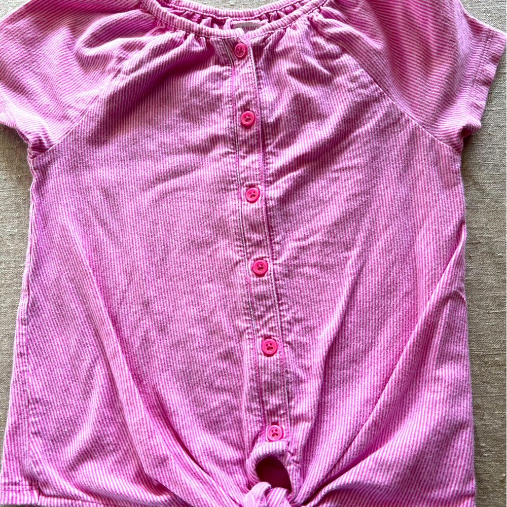 Old navy shirt for girls